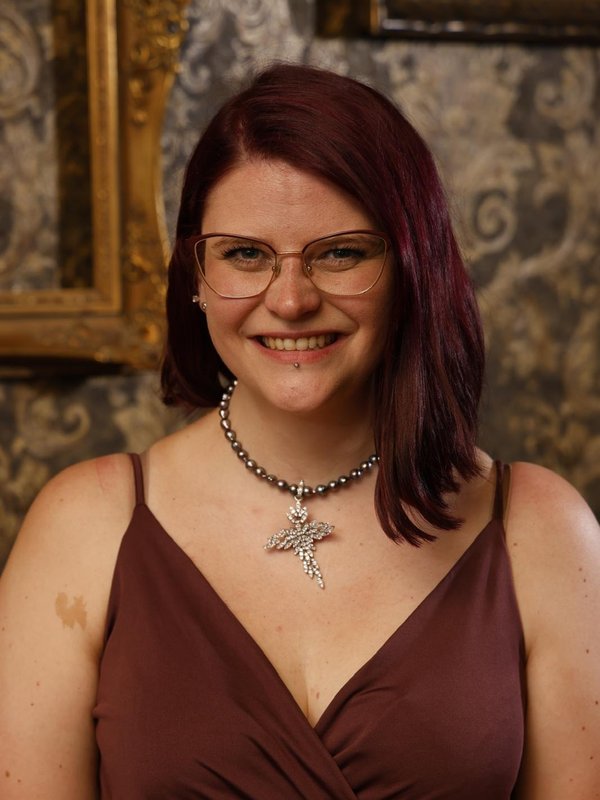 Victoria Lang